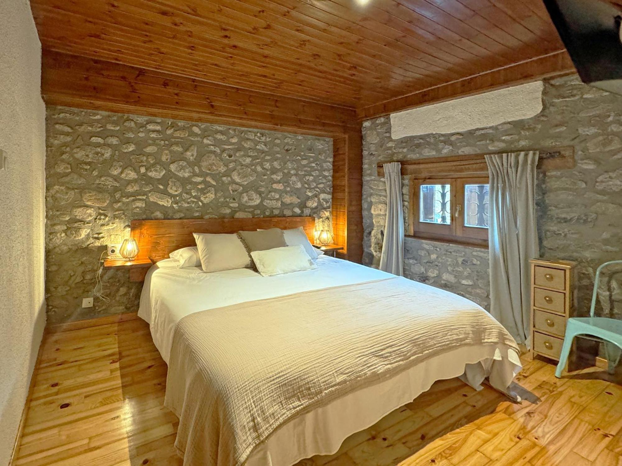 Hotel Cal Rei De Tallo Bellver De Cerdanya Extérieur photo