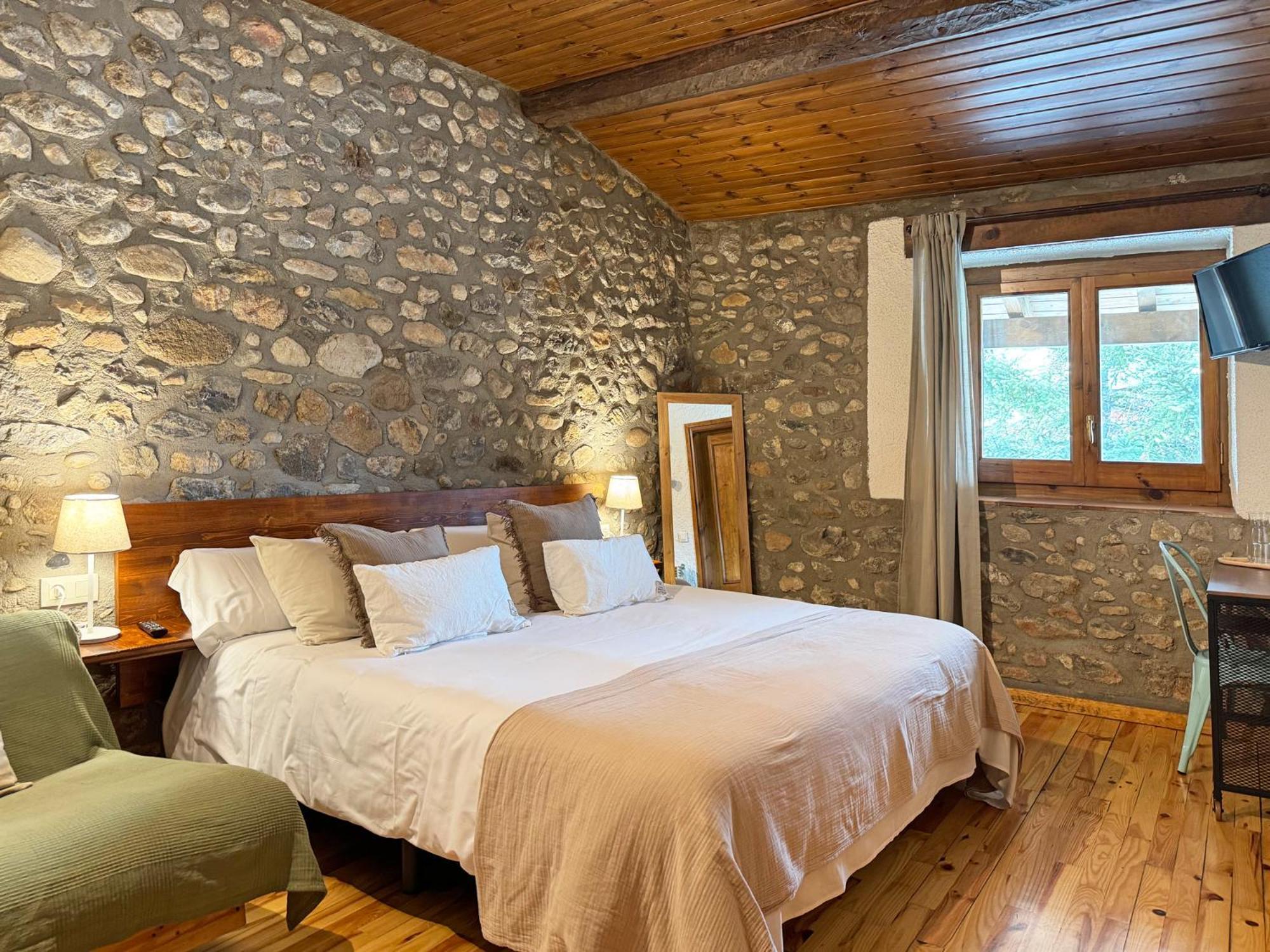 Hotel Cal Rei De Tallo Bellver De Cerdanya Extérieur photo